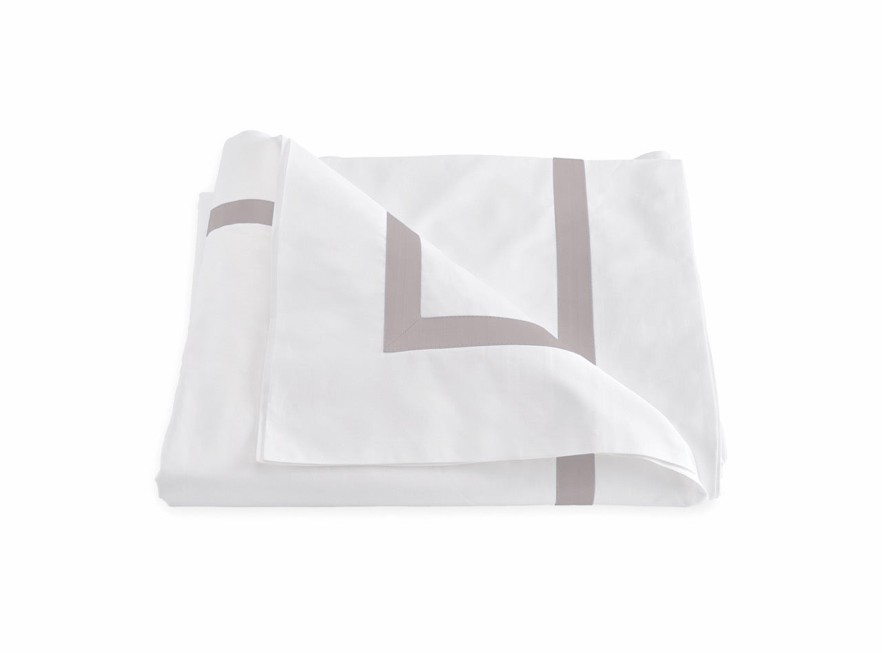 Image of Matouk Lowell duvet in color deep lilac.