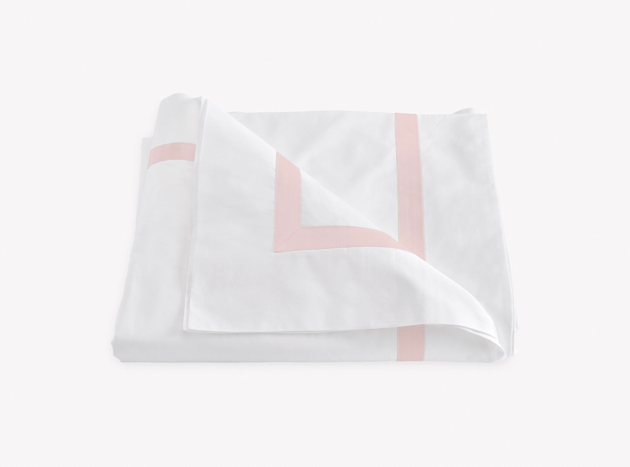 Image of Matouk Lowell duvet in color pink.