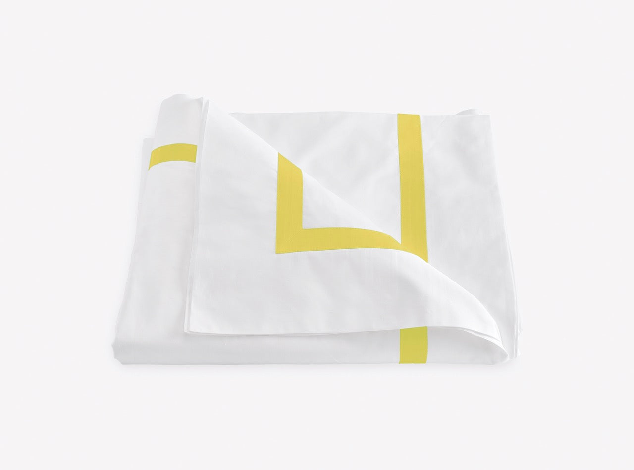 Image of Matouk Lowell duvet in color bed lemon.