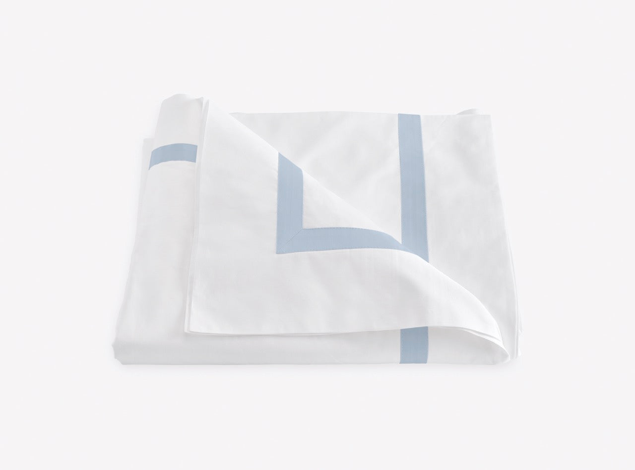 Image of Matouk Lowell duvet in color blue.