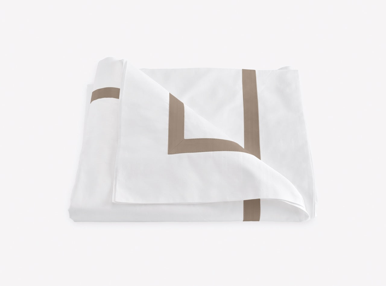 Image of Matouk Lowell duvet in color khaki.