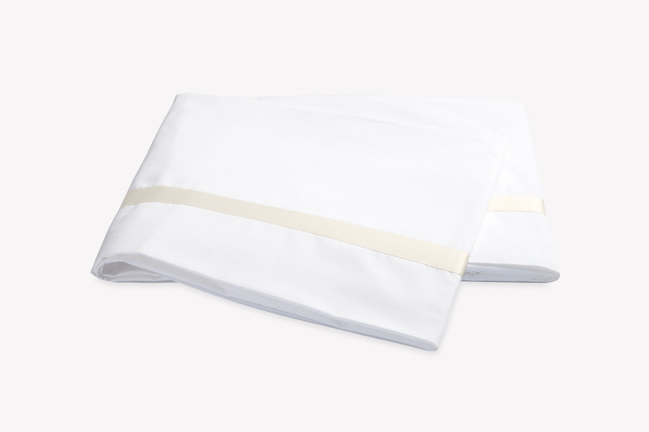 Image of Matouk Lowell flat sheet in color ivory.