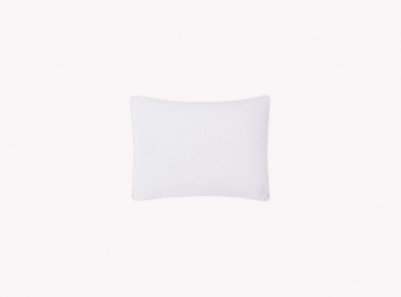 Image of Matouk Malibu boudoir sham in color white.