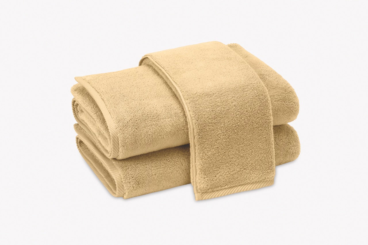 Image of Matouk Milagro towels in color linen new.