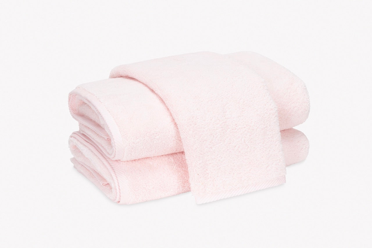 Image of Matouk Milagro towels in color Petal.