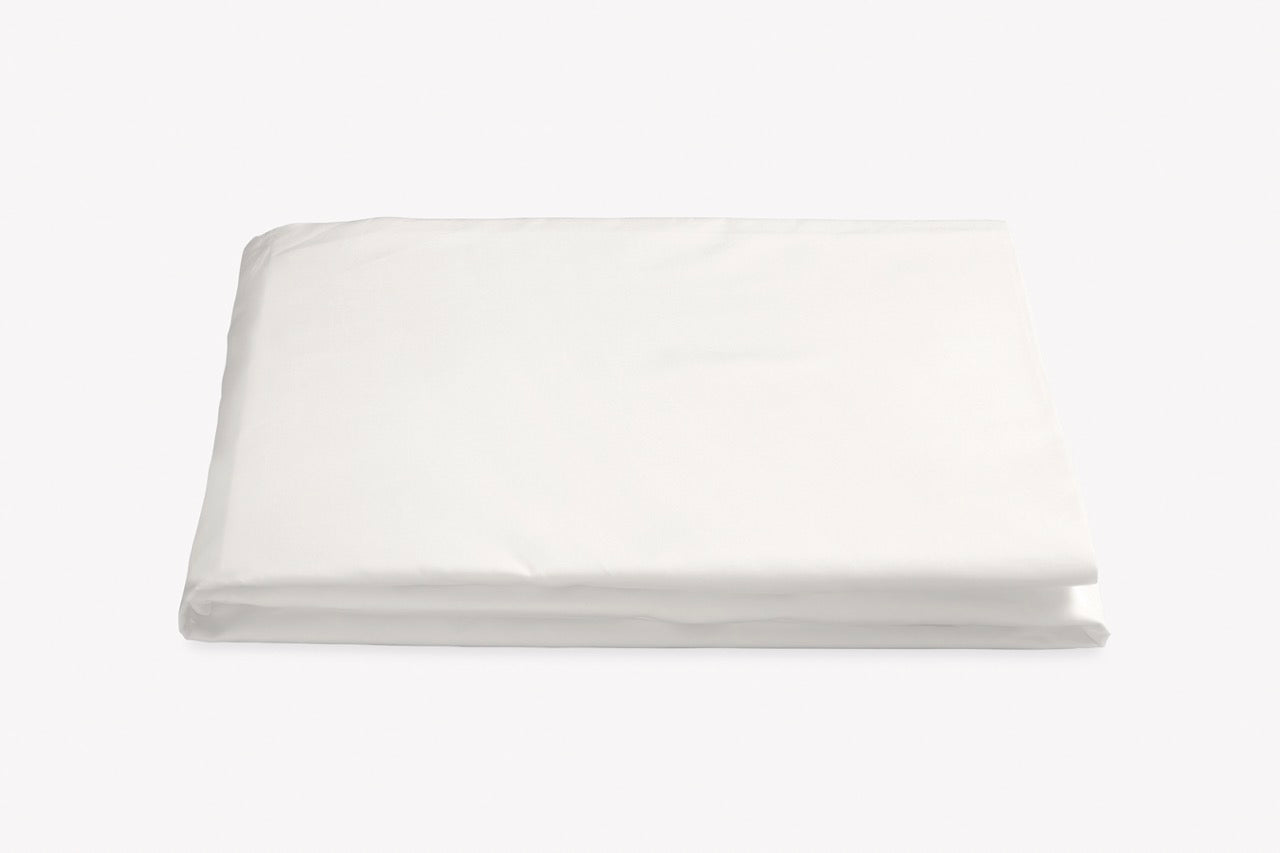 Image of Matouk Milano fitted sheet in color bone.