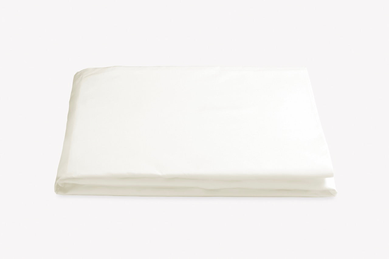 Image of Matouk Milano fitted sheet in color ivory.