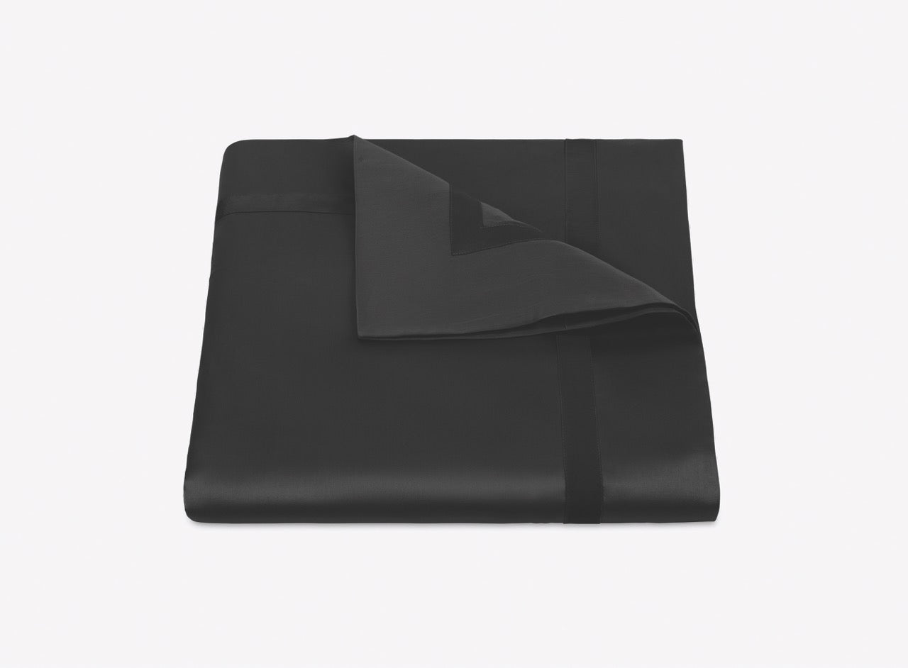 Image of Matouk Nocturne duvet in color black.