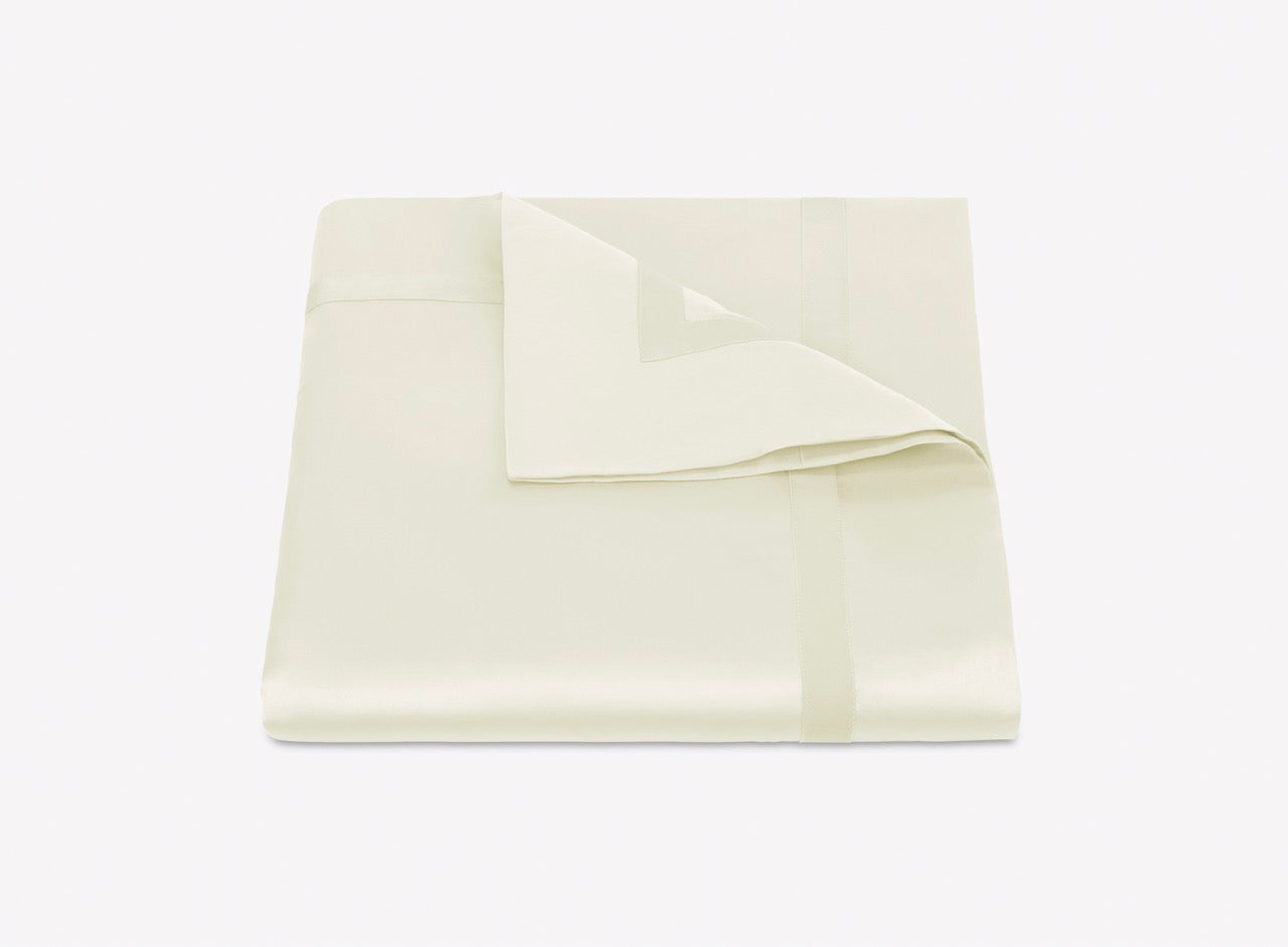 Image of Matouk Nocturne duvet in color ivory.