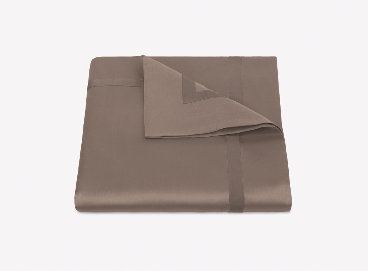 Image of Matouk Nocturne duvet in color mocha.