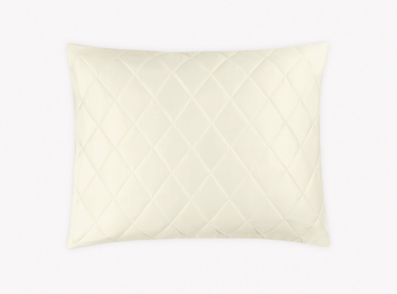 Image of Matouk Nocturne quilt in color sham in color ivory.