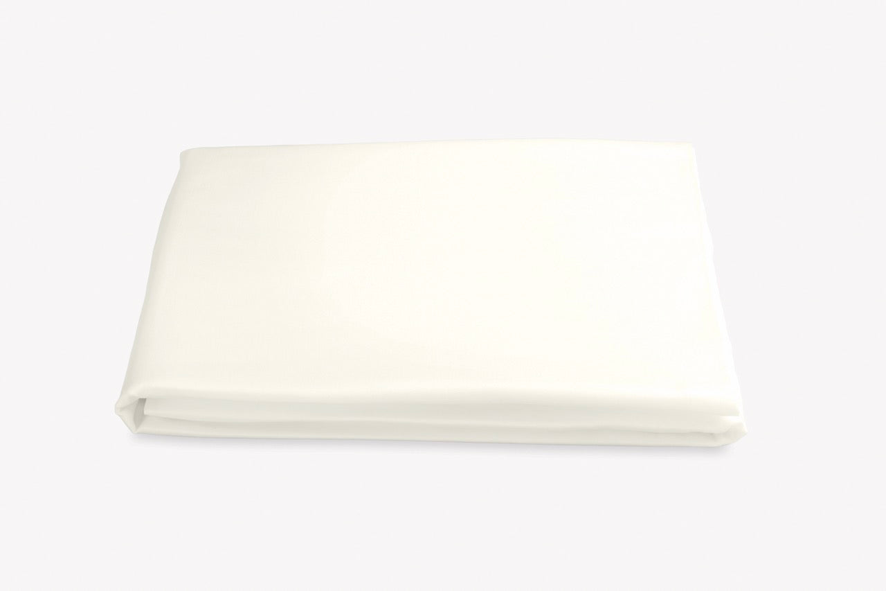 Image of Matouk Nocturne fitted sheet in color ivory.