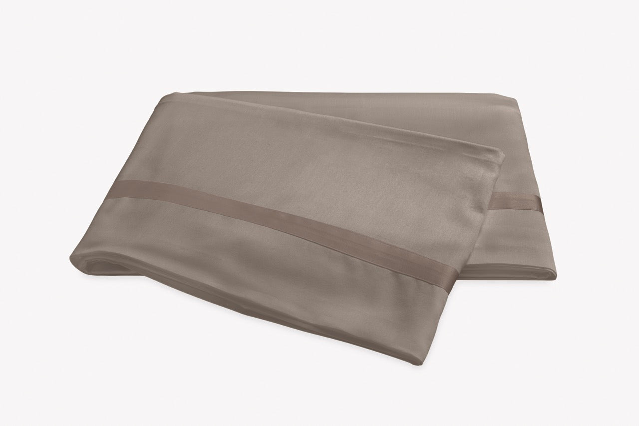 Image of Matouk Nocturne flat sheet in color mocha.