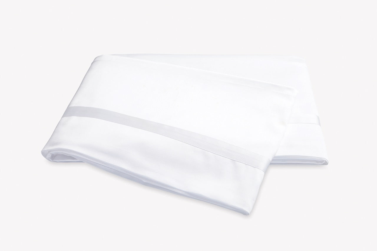 Image of Matouk Nocturne flat sheet in color white.