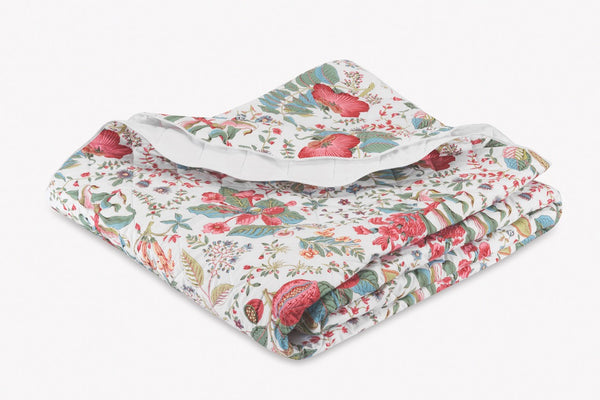 Photo of the Pomegranate Schumacher Collection | Quilt ensemble.