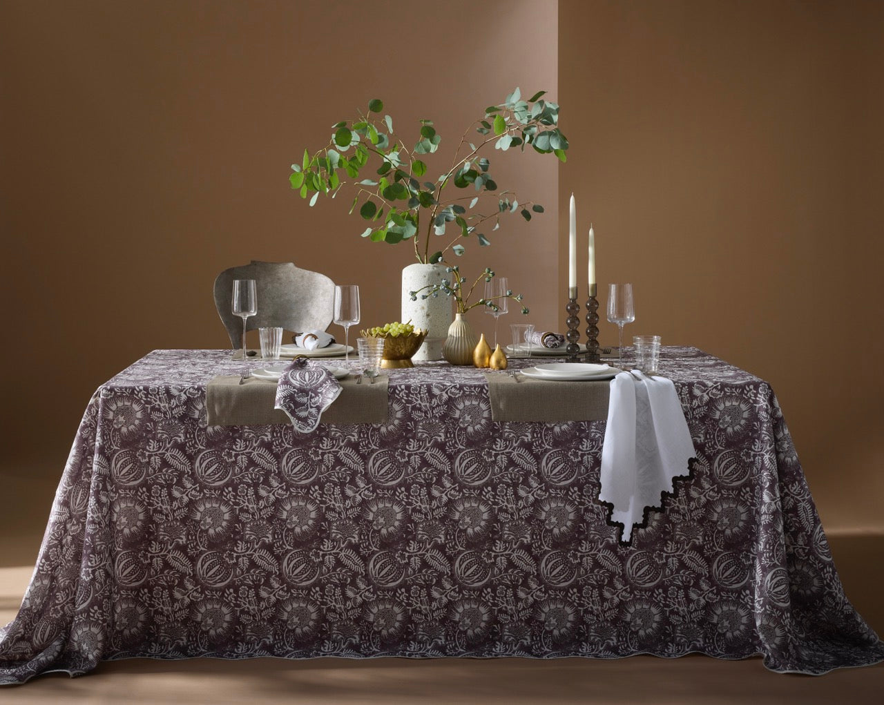 Image of Matouk Table Granada thistle.