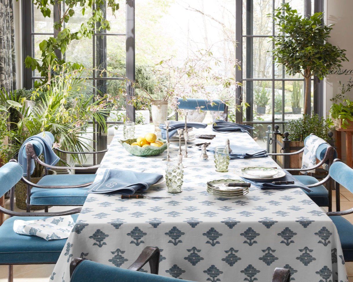 Image of Matouk Table Outdoor Rubia.