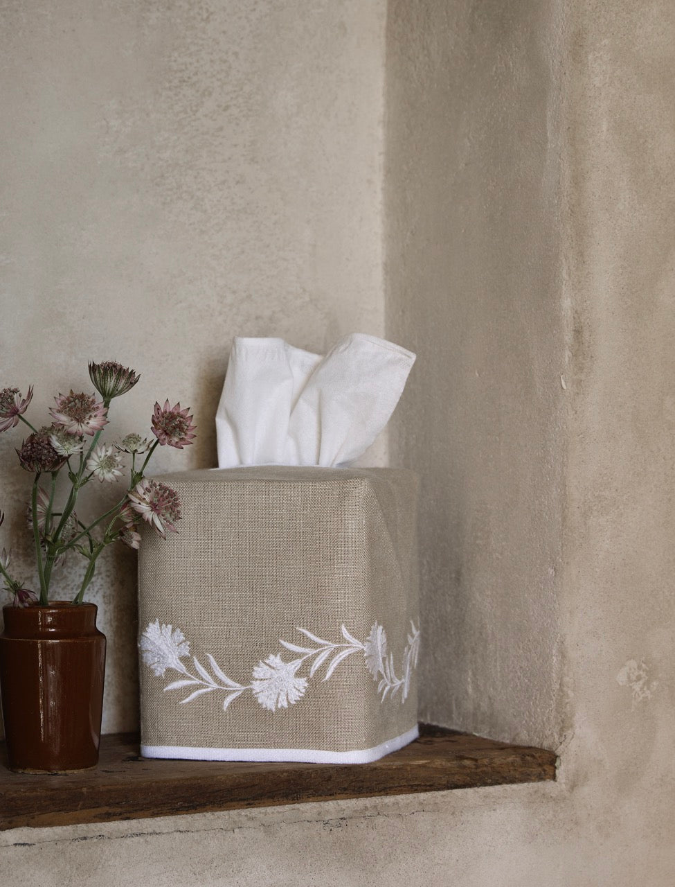Image of Matouk tissue box cover in color Daphne oat white.