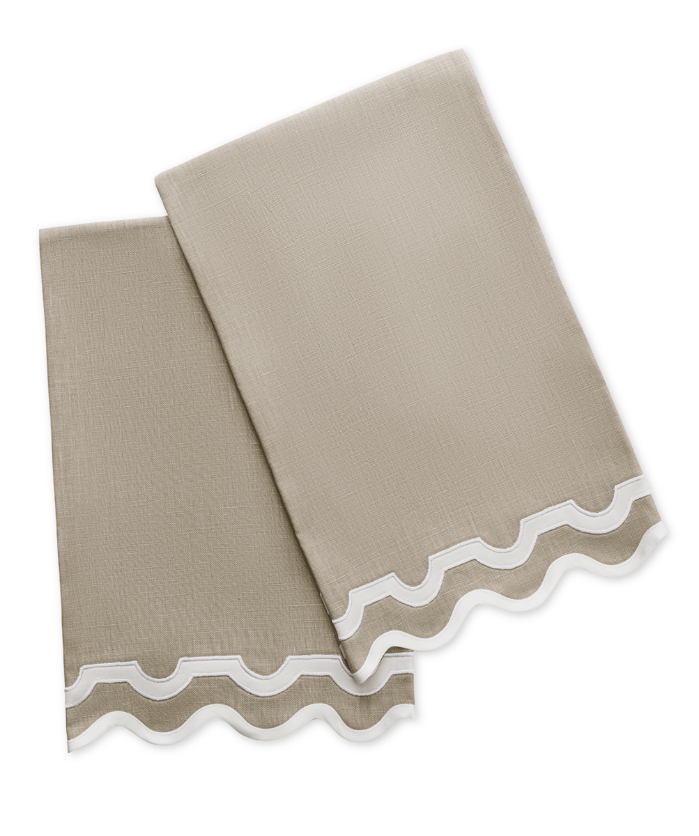 Mirasol | Scalloped Linen Guest Towel Set