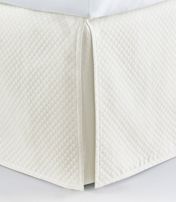 Photo of the Oxford Matelassé | Bed Skirt ensemble.