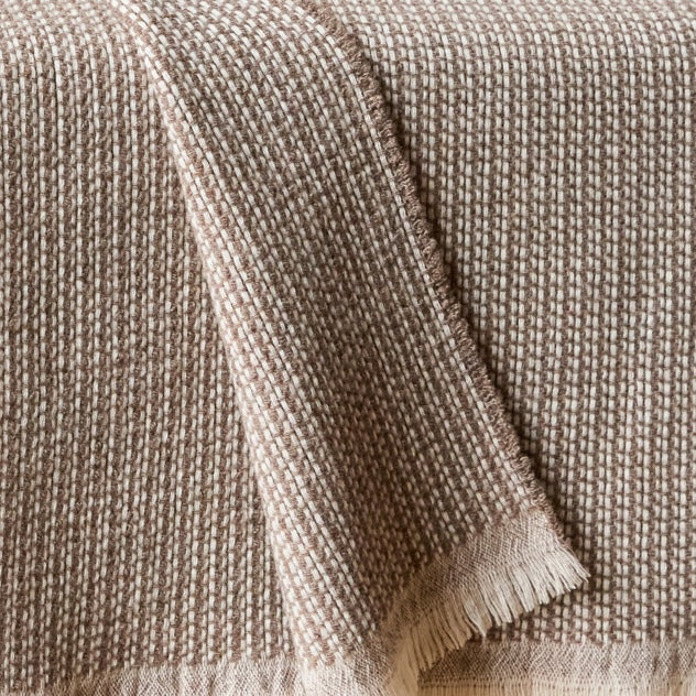 Poggio | Throw