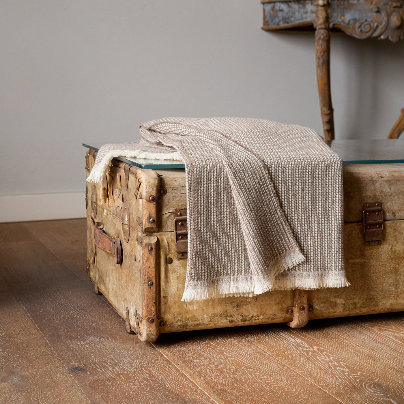 Poggio | Throw
