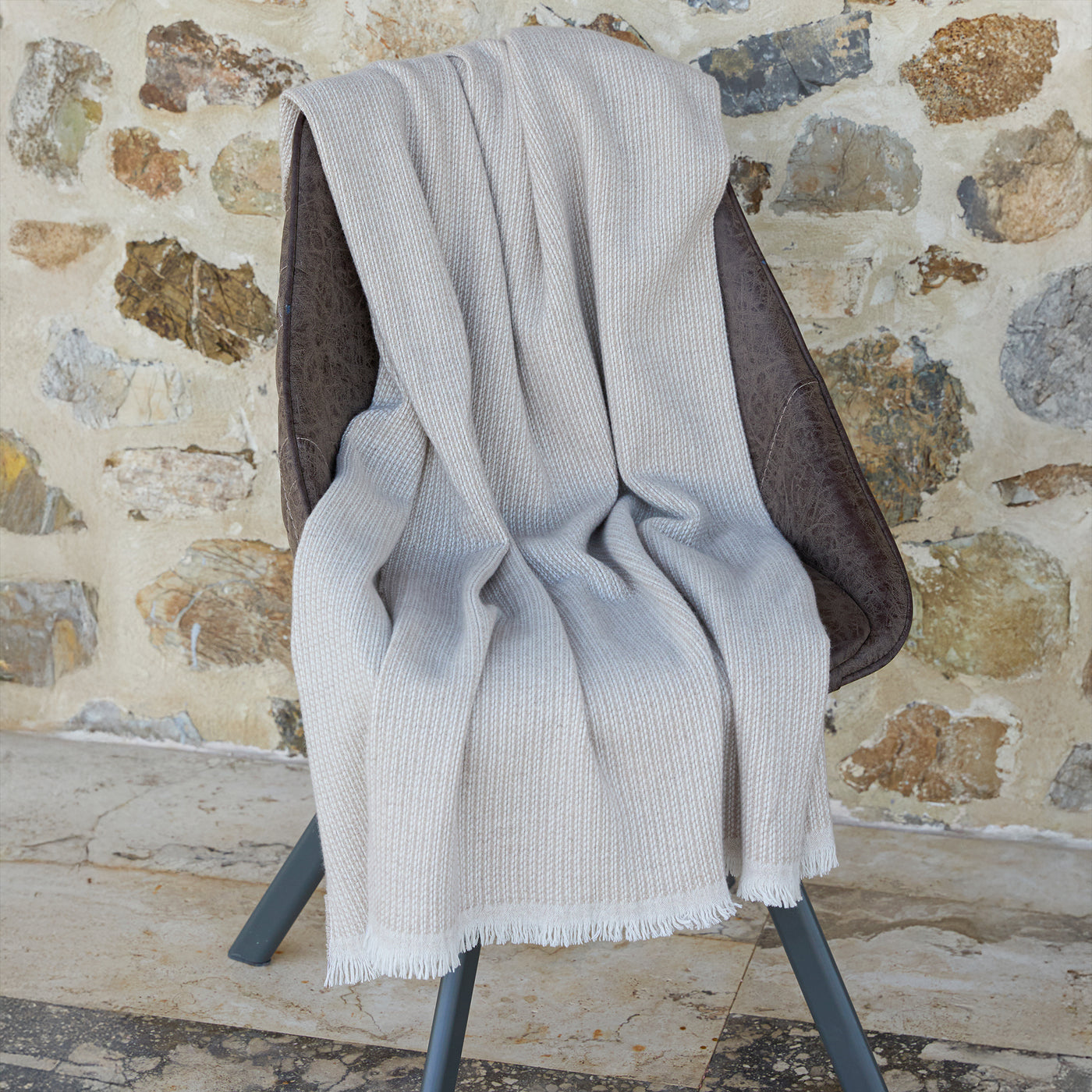 Poggio | Throw