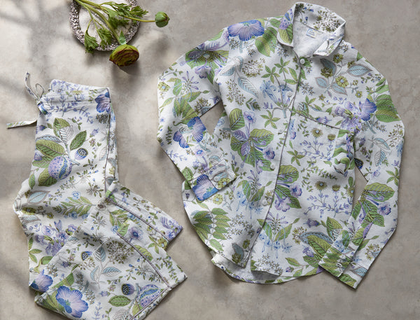 Photo of the Roman Linen Pajama Set ensemble.