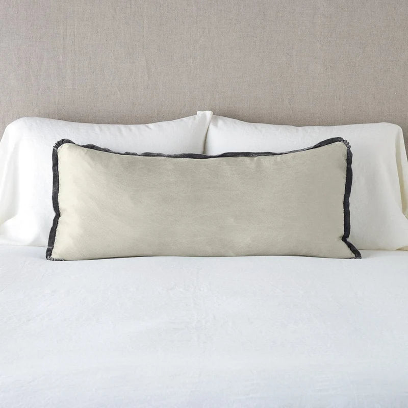 Paloma | Throw Pillow
