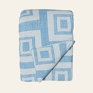 Photo of the Piastrella | Throw ensemble.