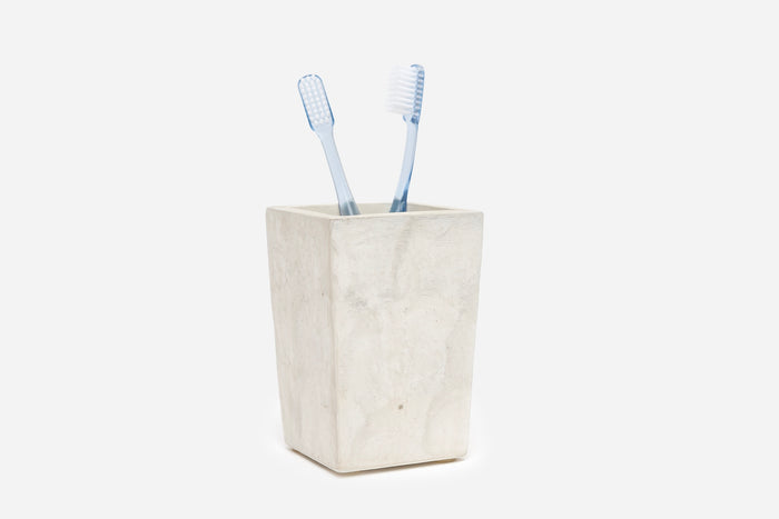 Photo of the Andria | Brush Holder ensemble.