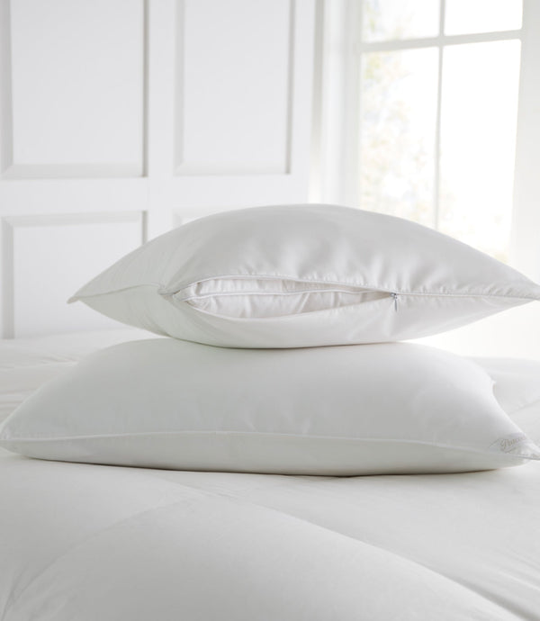 Photo of the Pillow | Pillow Protector ensemble.