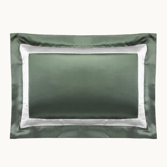 Photo of the Ashdown Oxford Silk Pillowcase ensemble.