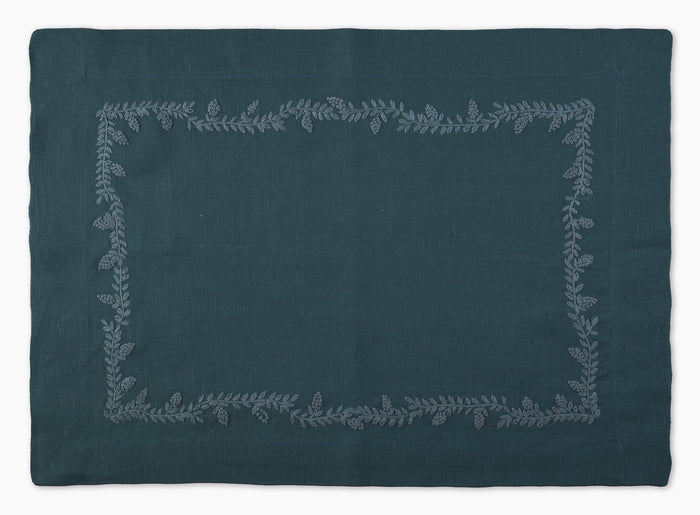 Photo of the Prism Vine | Placemat ensemble.