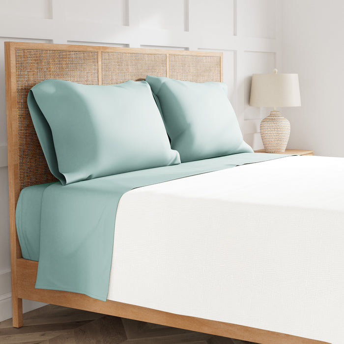Photo of the Ready-to-Bed 2.0 | Sheet Set ensemble.