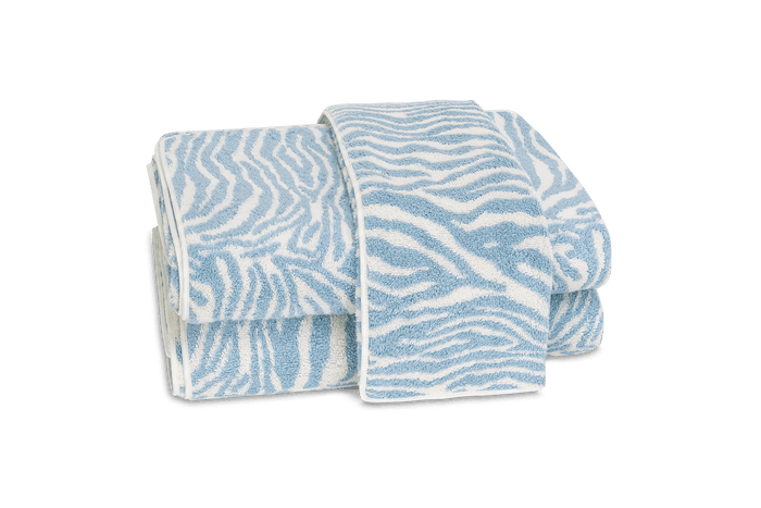 Photo of the Regine | Wash Cloth ensemble.