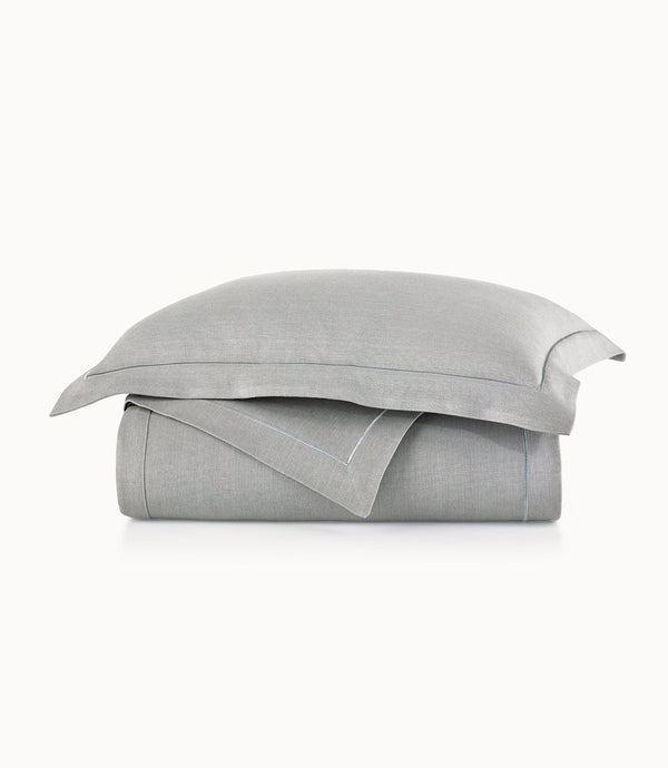 Photo of the Rio Satin Stitch | Coverlet ensemble.