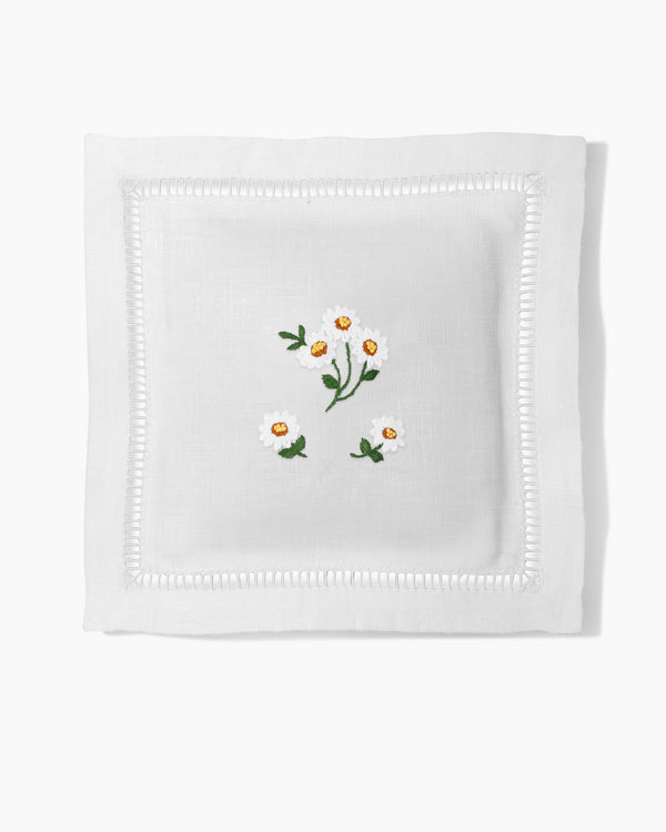 Photo of the Daisies Scatter Sachet ensemble.