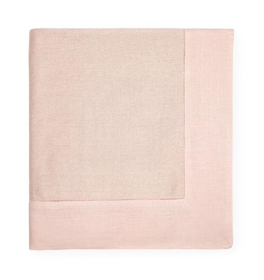 Sferra Reece | Tablecloth Petal/Gold