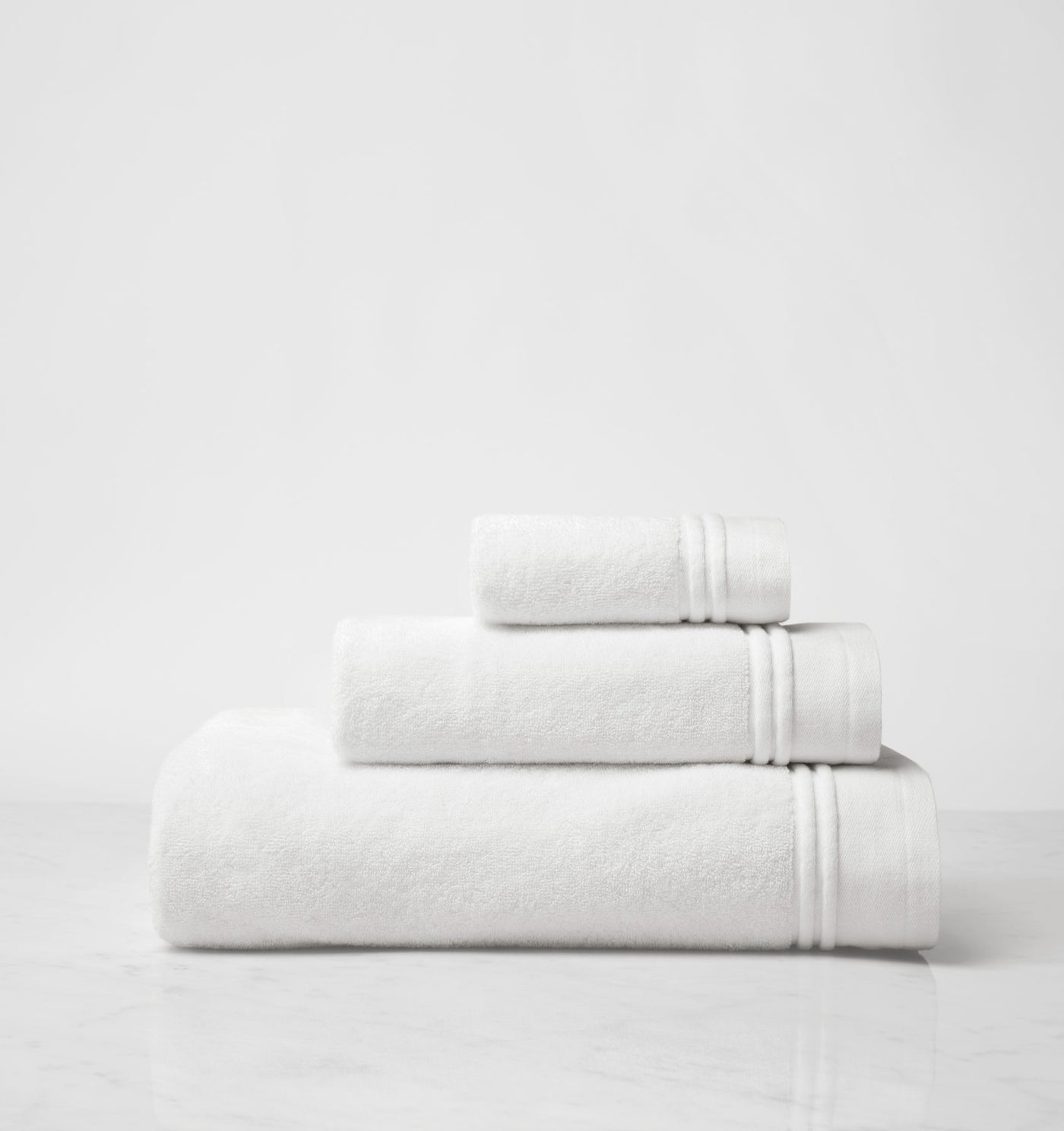 Sferra Aura Nuova | Bath Towel White/White