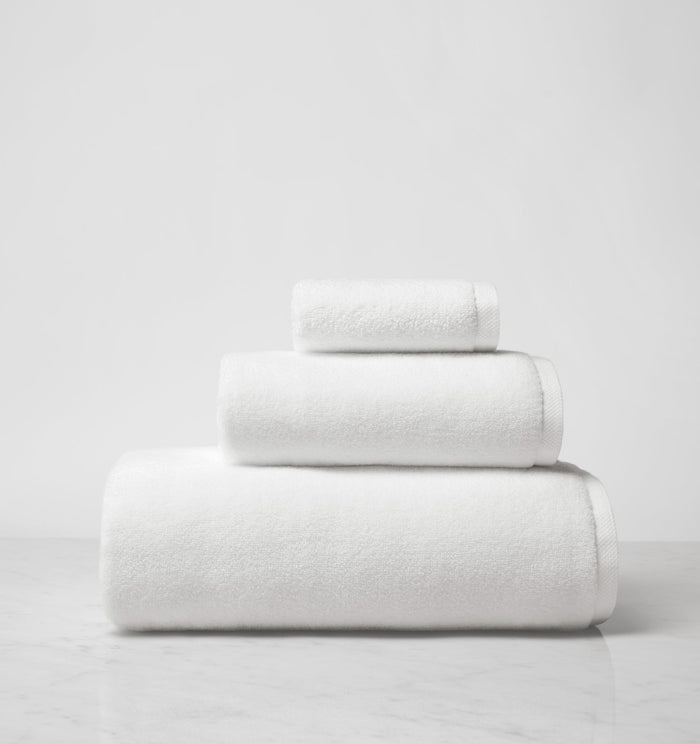 Photo of the Cielo | Fingertip Towel ensemble.