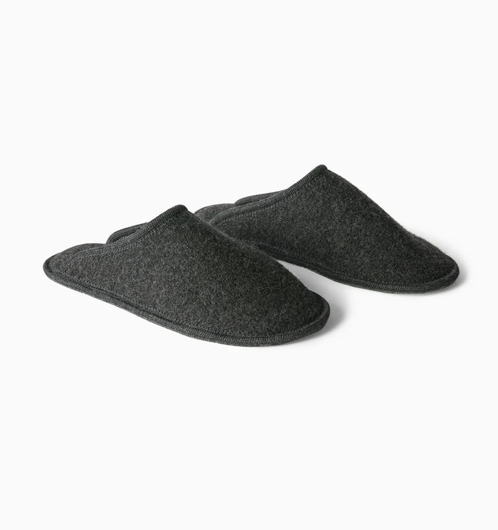 Photo of the Arlo | Men's Slip Ons ensemble.