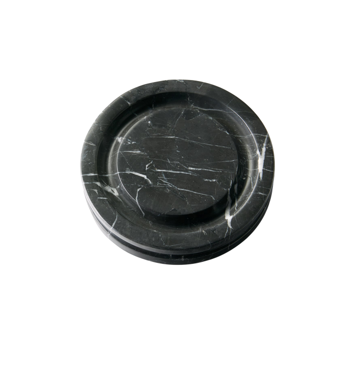 Photo of the Marquina | Soap Dish ensemble.