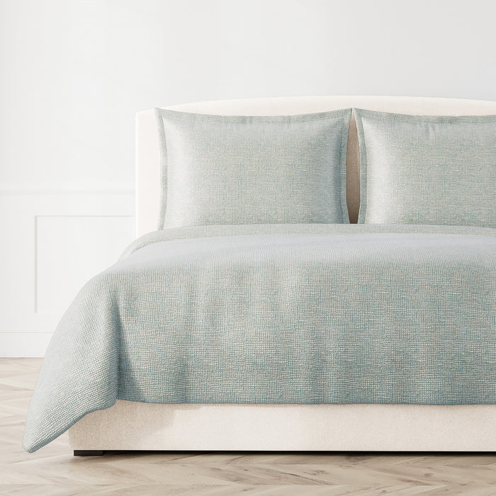 Photo of the Screen | Coverlet ensemble.