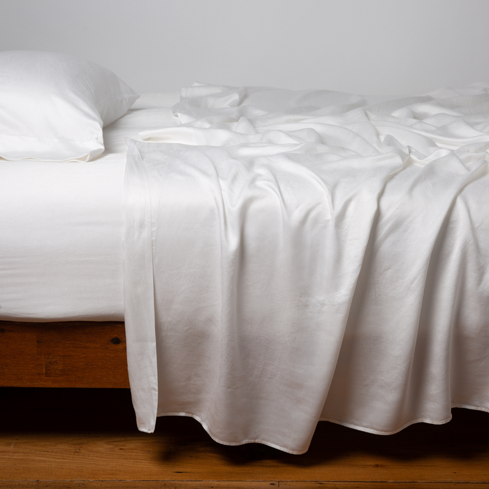 Photo of the Seraphina | Flat Sheet ensemble.