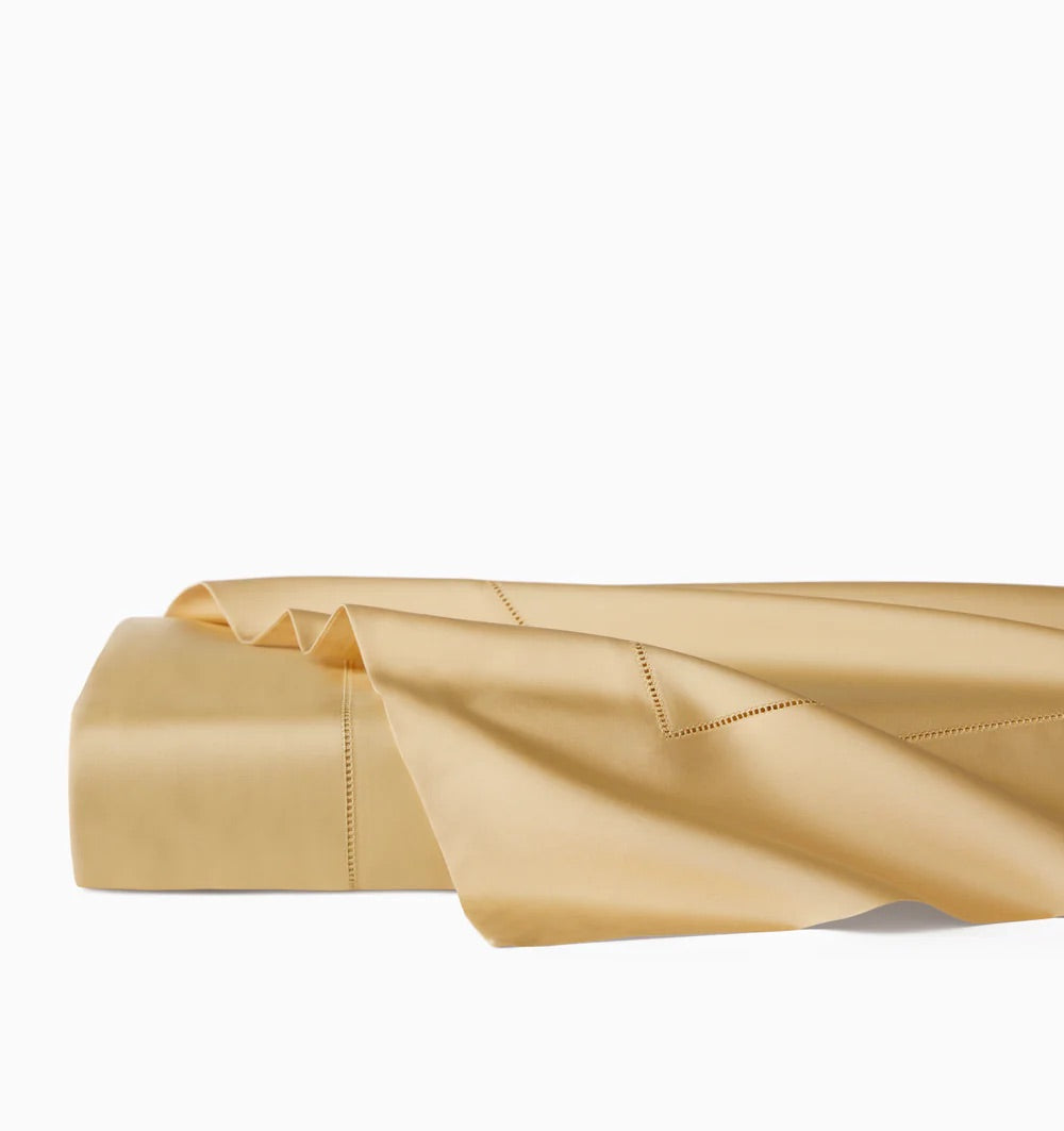 Image of Sferra Giotto flat sheet in color Honey.