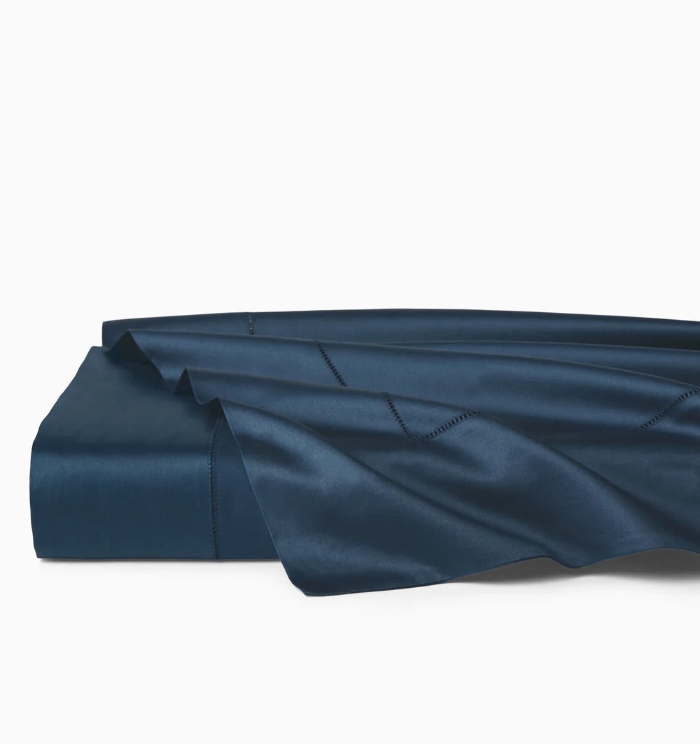 Image of Sferra Giotto flat sheet in color Navy.