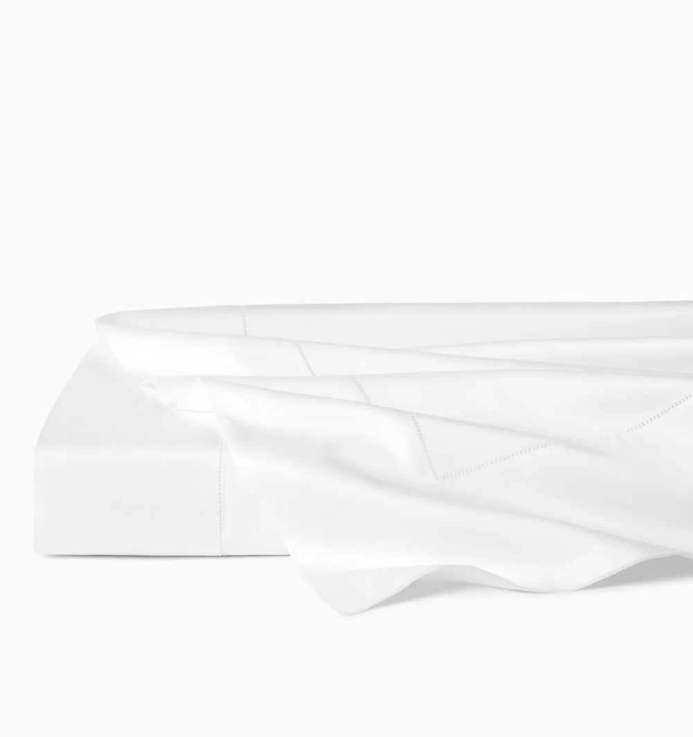 Image of Sferra Giotto flat sheet in color White.