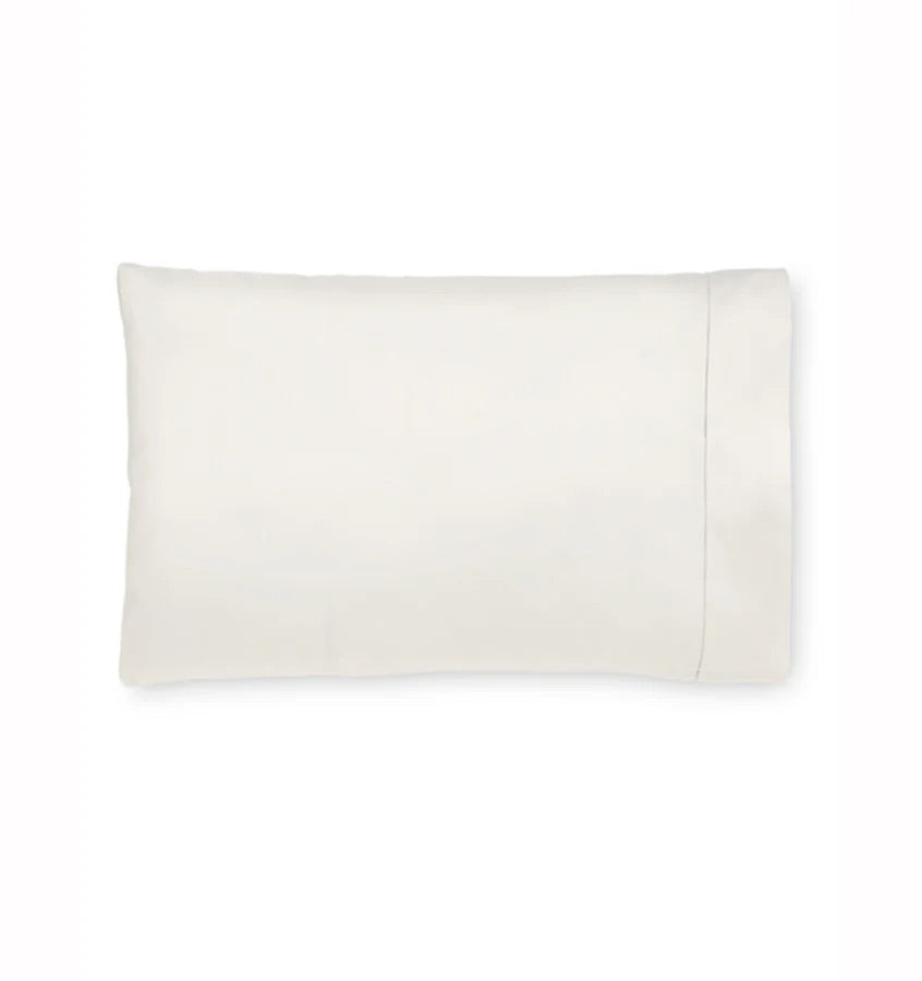 Image of Sferra Giotto pillowcase in color Ivory.