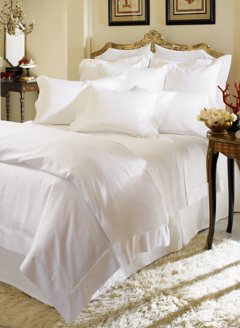 Image of Sferra Giza45 Sateen bedding White.